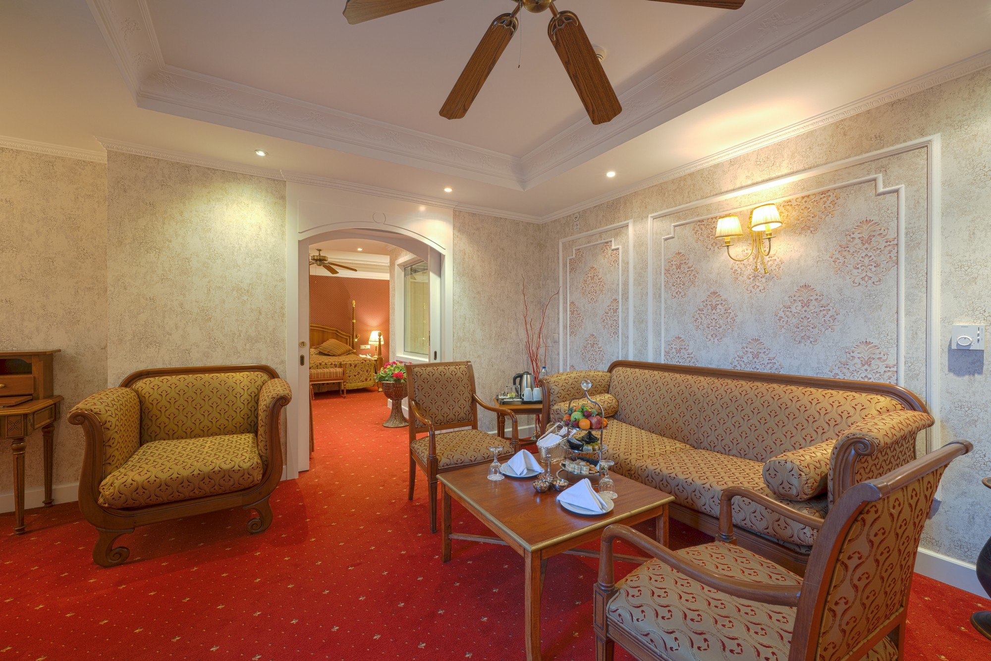 King Suite Living Room